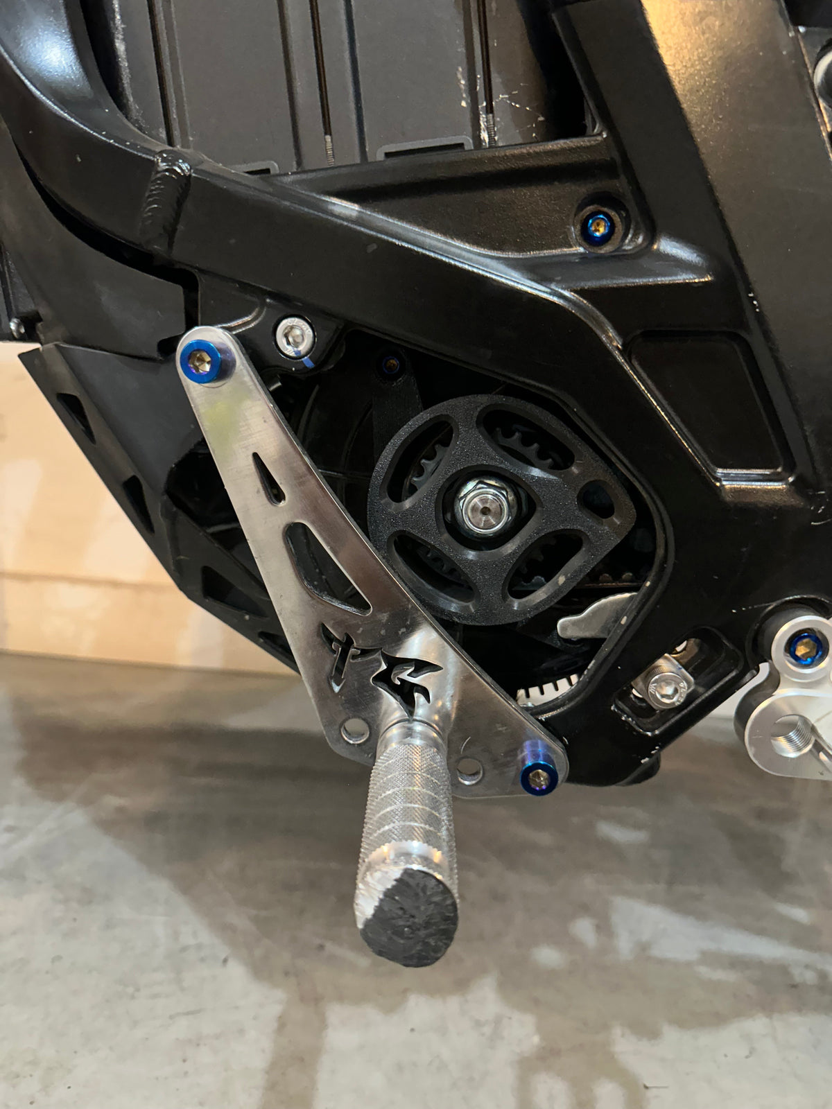 Shiftlock Titanium Bolts